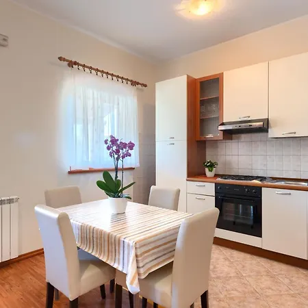 Holiday home Casa Parenzana In Vizinada