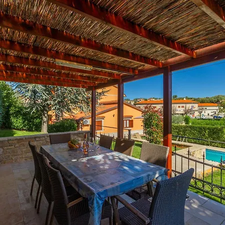Casa Parenzana In Holiday home *