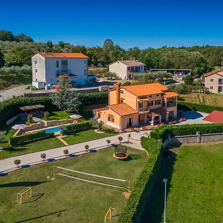 Casa Parenzana In Vizinada